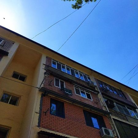 Apartment Near Farkhadskiy Bazar Tasken Kültér fotó