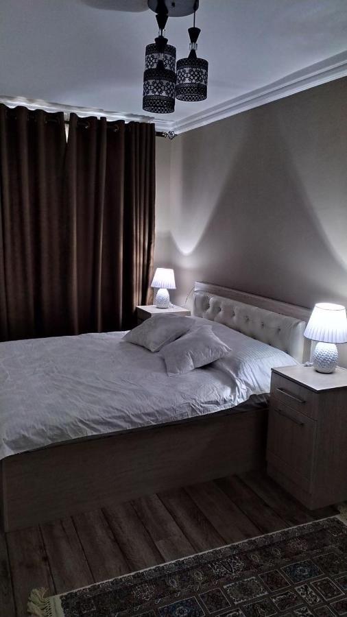Apartment Near Farkhadskiy Bazar Tasken Kültér fotó