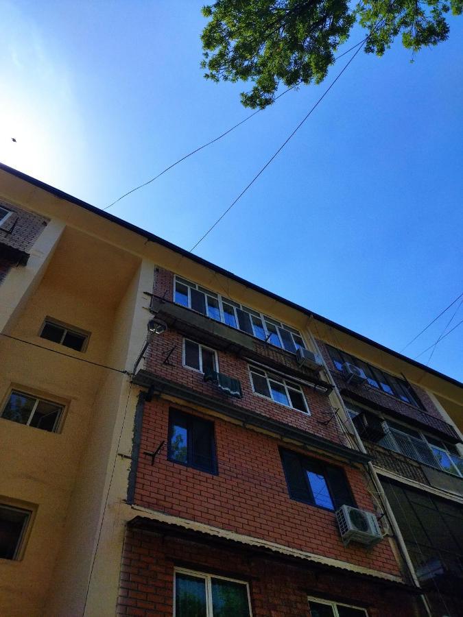 Apartment Near Farkhadskiy Bazar Tasken Kültér fotó