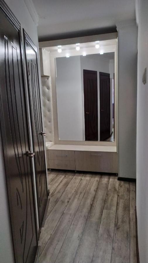 Apartment Near Farkhadskiy Bazar Tasken Kültér fotó
